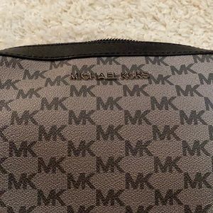 Michael Kors crossbody